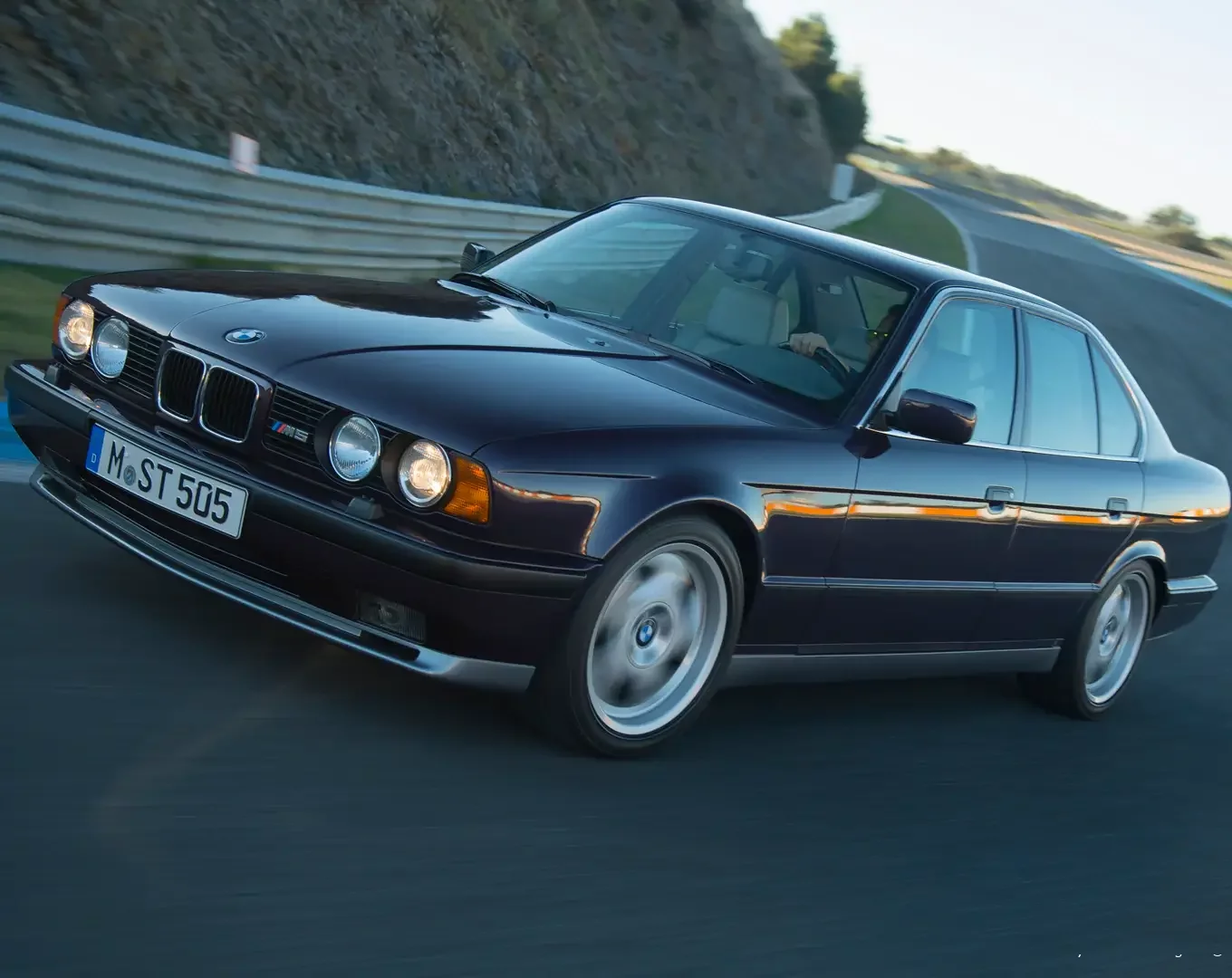 Моторне масло для BMW M5 E34: повний посібник з вибору масла та обслуговування